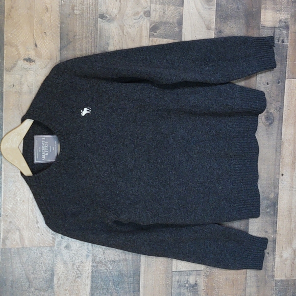 Abercrombie Fitch Cashmere Blend Dark Gray sweater Sz Small